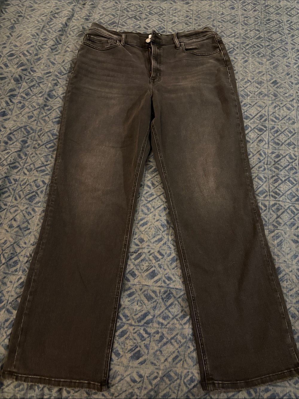 Studio Blue Straight Leg Women's Jeans in Washed Black